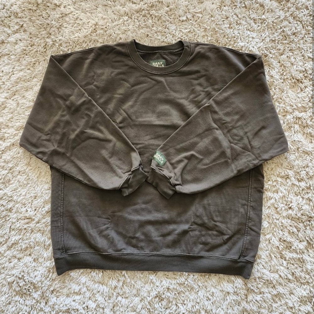 Daily Drills Mocha sweatshirt size xs / small oversized barely worn!!